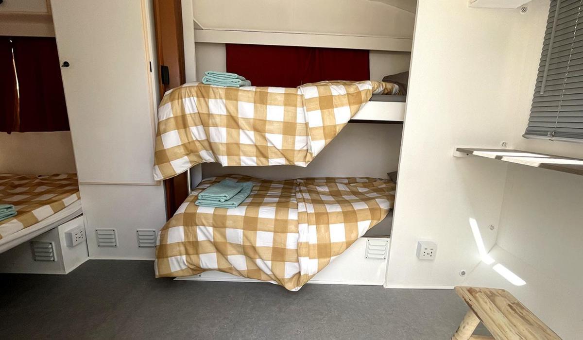 Vdb Lodge - Coworking Space - Work Relax & Sleep Sobreda Bagian luar foto